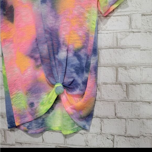 NWT BiBi tie dye v-neck tee - Picture 3 of 10